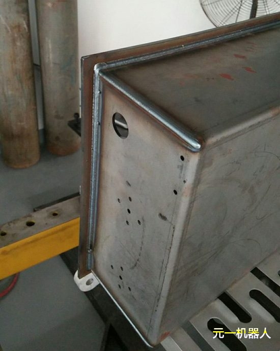 電力鐵塔塔腳焊接蘑菇视频APP网站推广入口在线1.jpg